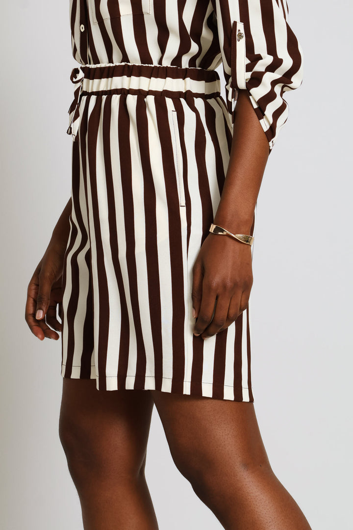 Elasticated Mid Thigh Shorts - Cream