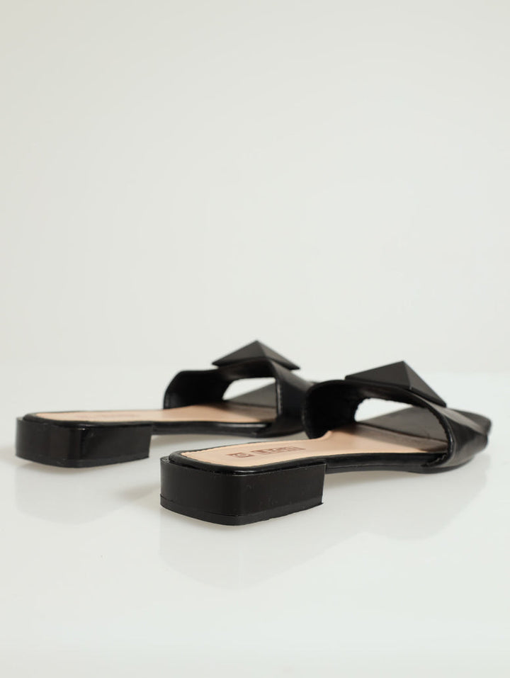 Koh One Strap Push In With Pyramid Stud - Black