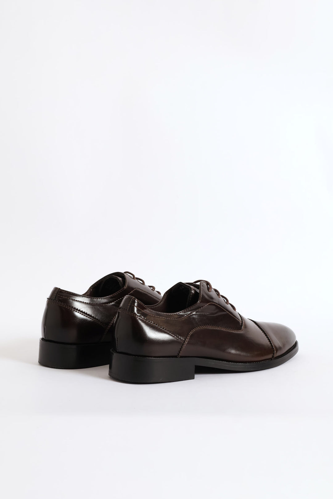 Lace Up Almond Toe Oxford Shoe - Chocolate