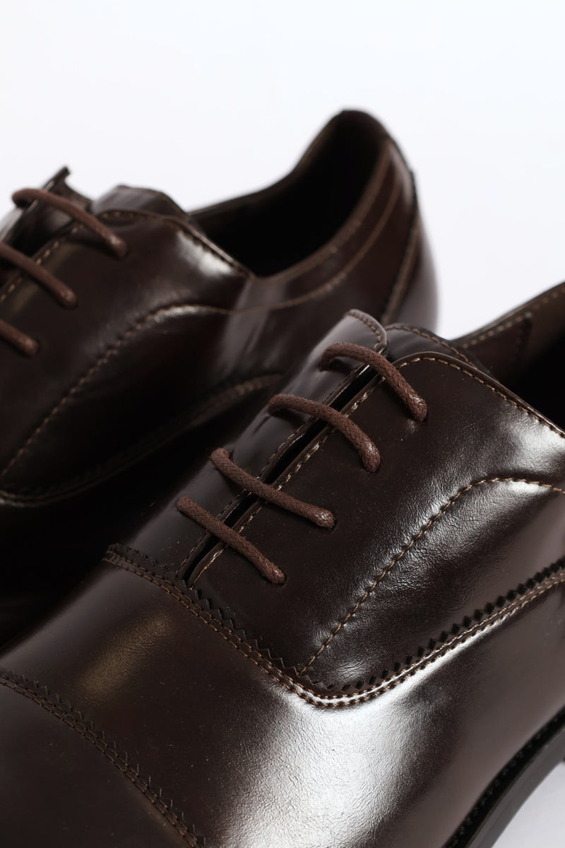 Lace Up Almond Toe Oxford Shoe - Chocolate