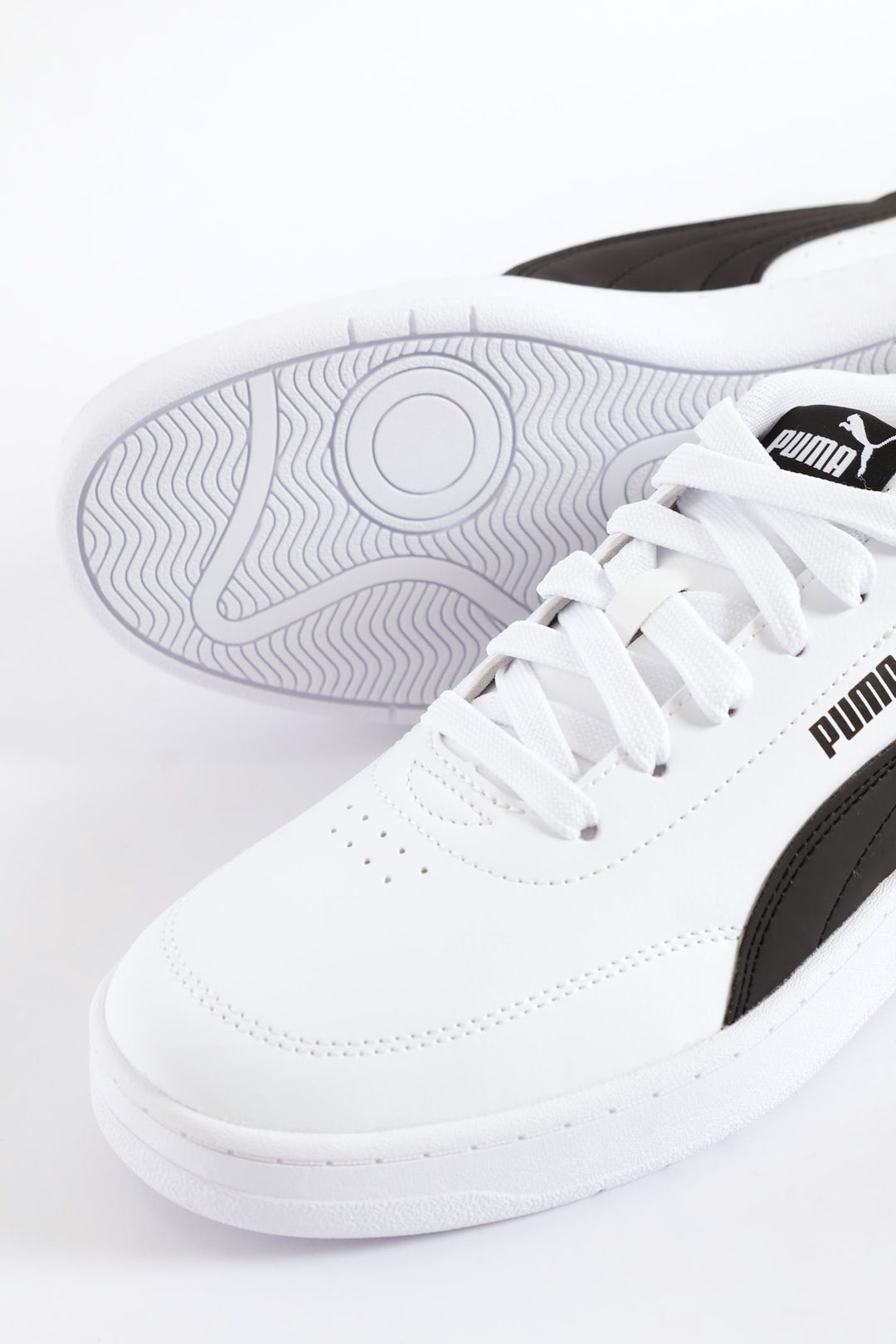Court Classic Clean Sneaker - White/Black
