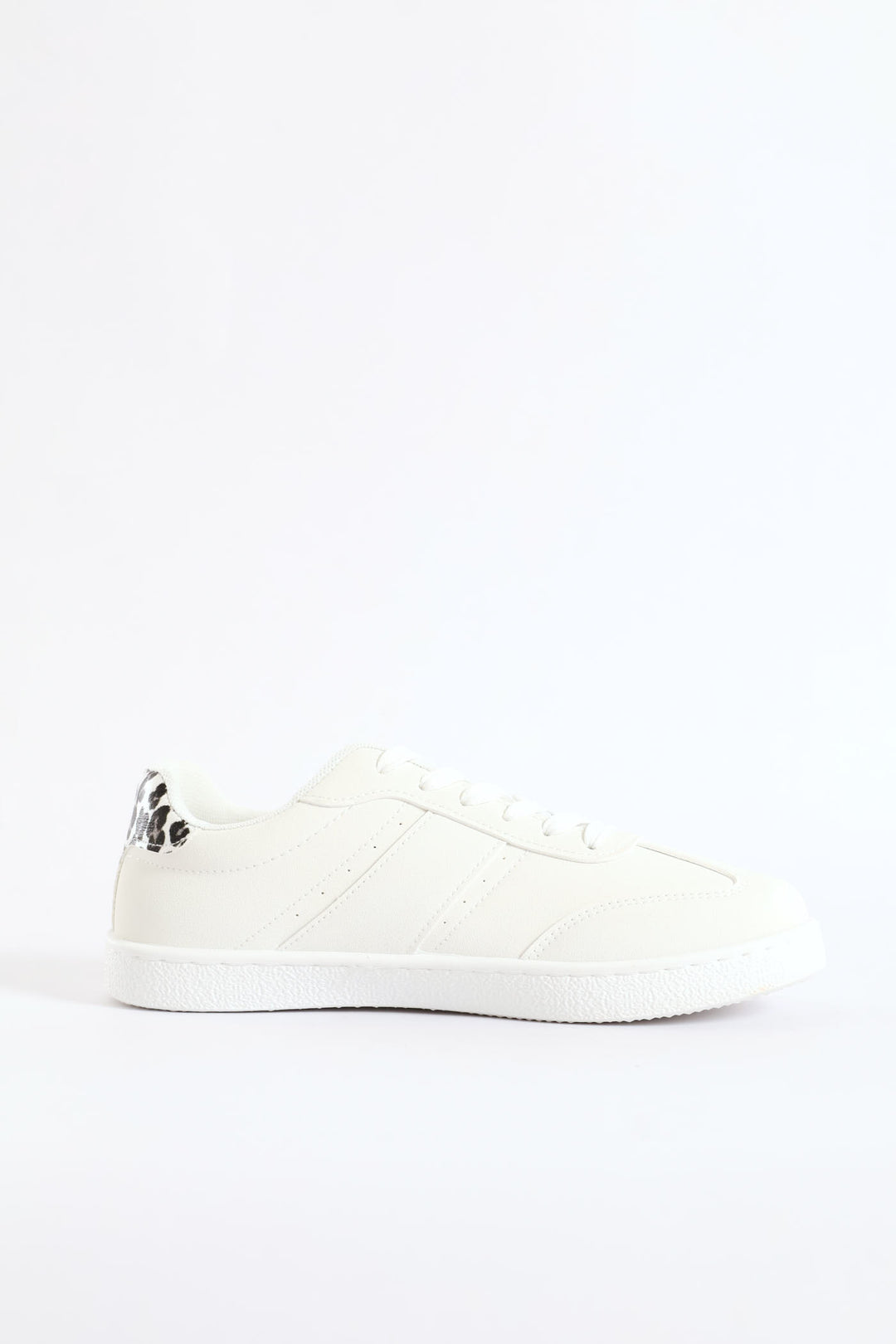 Casual Sneaker - White