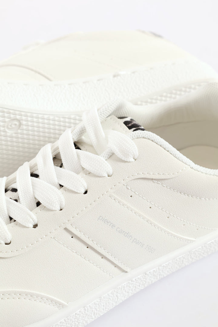 Casual Sneaker - White