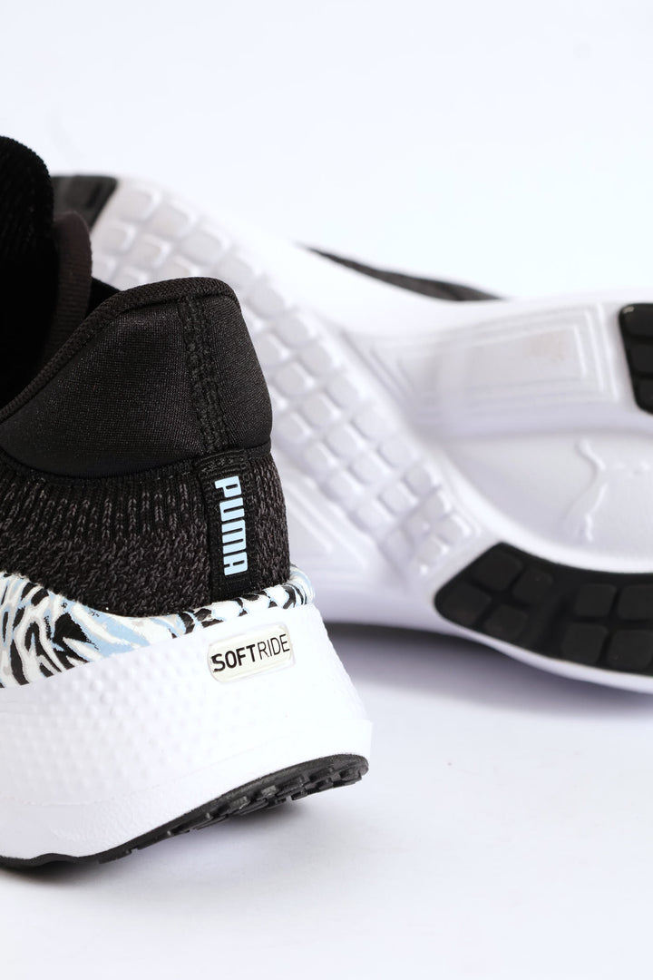 Softride Mayve Mystic Sneaker - Black