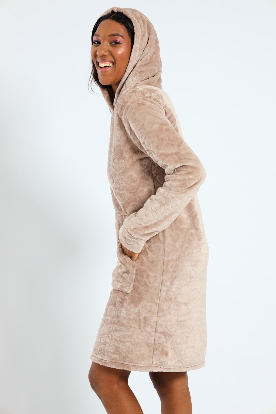 Slim Fit Embossed Hearts Snuggie - Light Brown