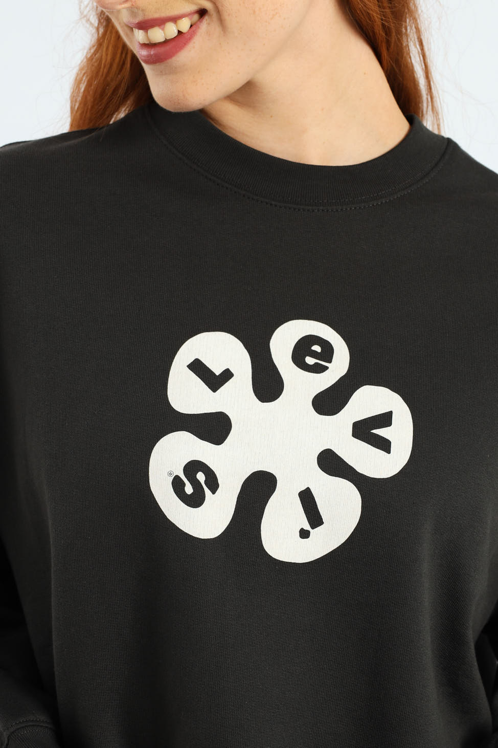 GR Leo Raw Cut Crewneck Top - Black