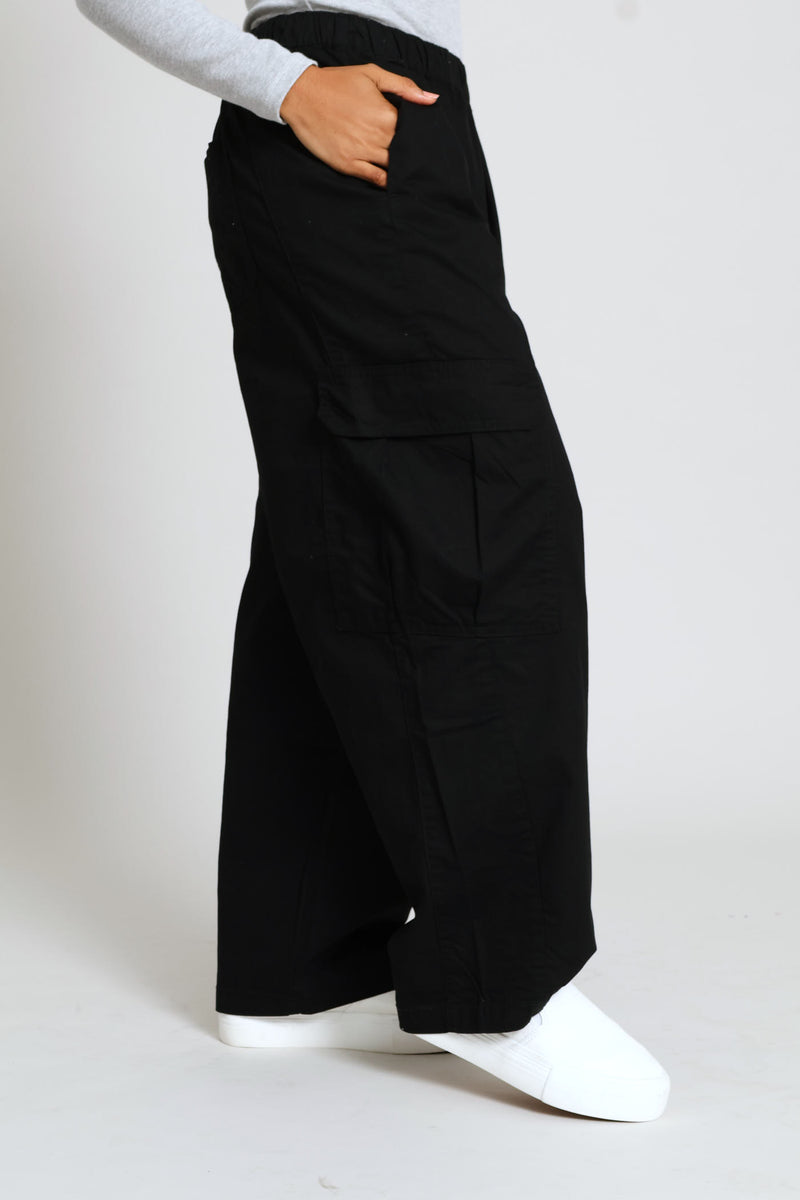 Barrel Cargo Trouser - Black
