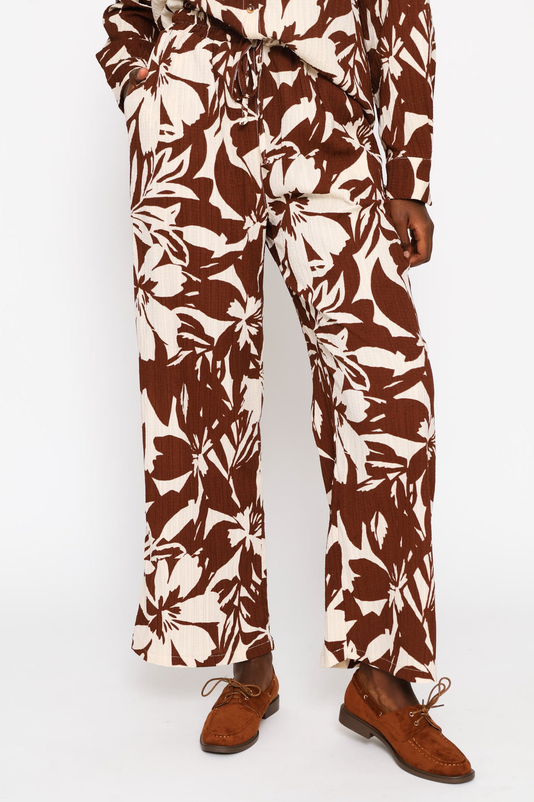Pull-On Statement Wide Leg Pants - Cream/Chocolate