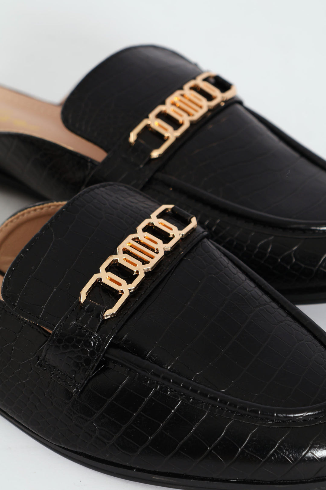 Metal Chain Push In Mule - Black