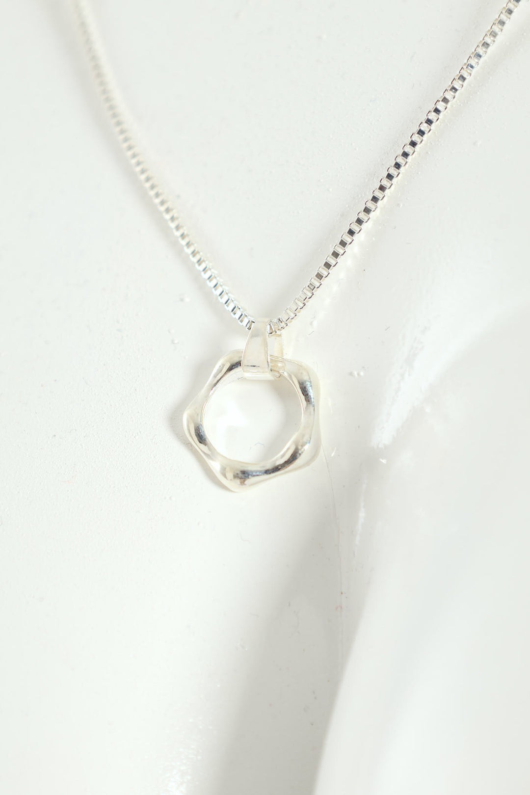 2 Layer Wavy & Disc Pendant Necklace - Silver