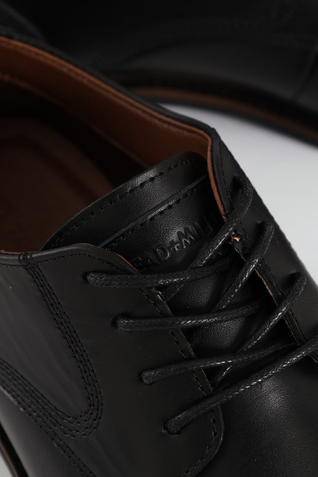 Leather Stitched Toe Cap Derby Shoe - Black