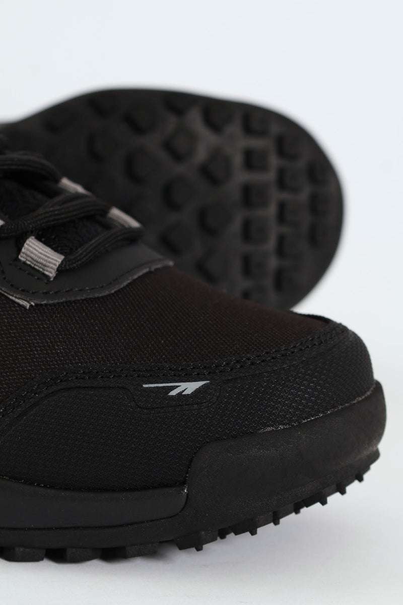 Tempest Outdoor Trainer - Black