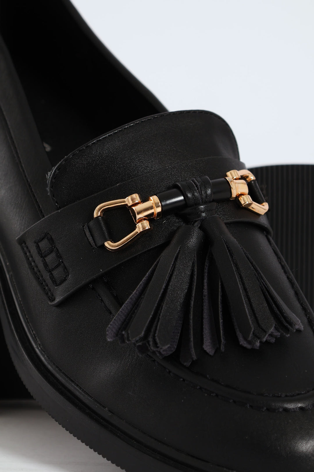 Metal Bar Tassle Smart Loafer - Black