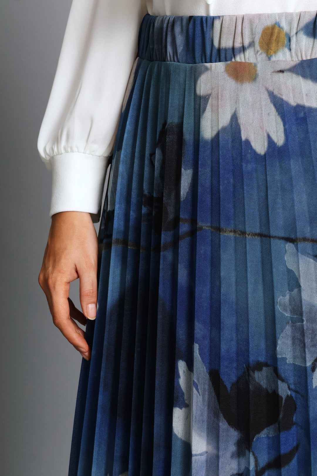Floral Mesh Midi Skirt - Blue