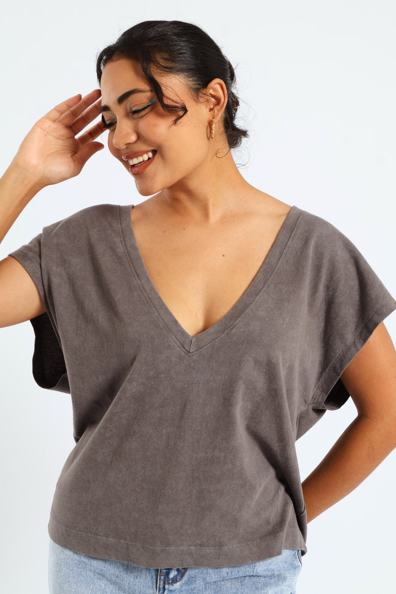 Boxy V-Tee - Charcoal