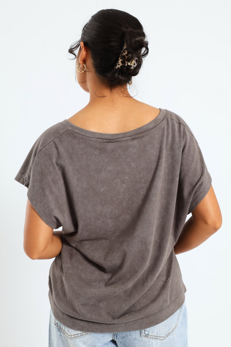Boxy V-Tee - Charcoal