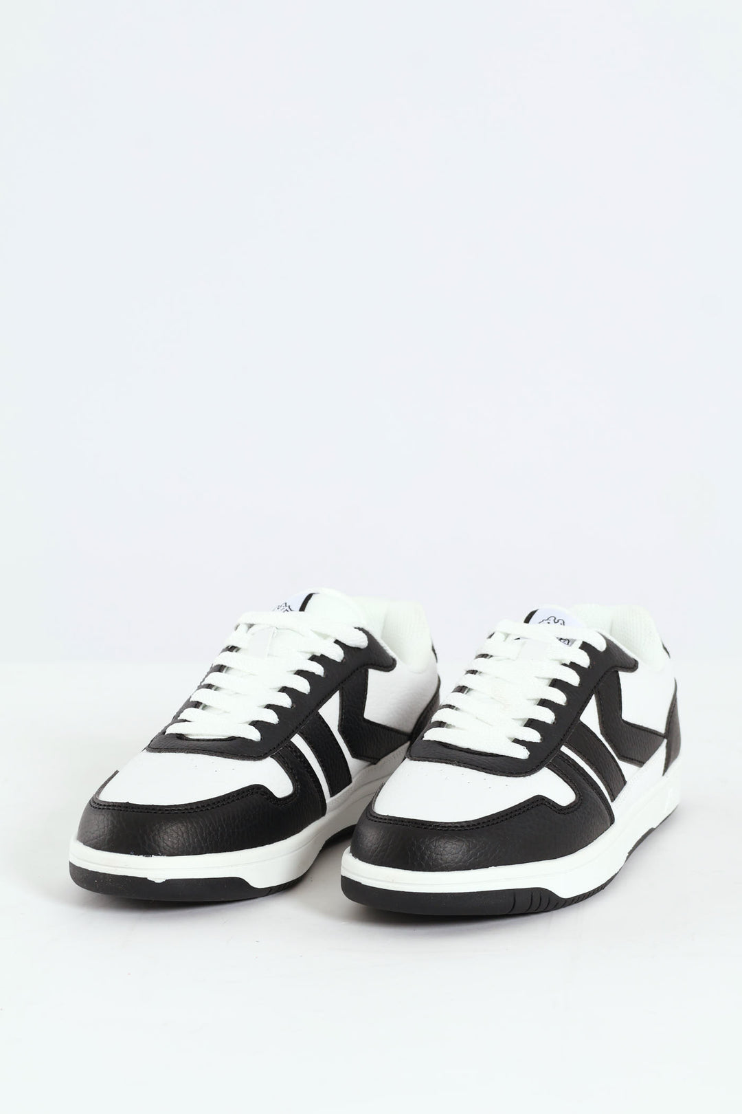 Logo Karushi Sneaker - White/Black