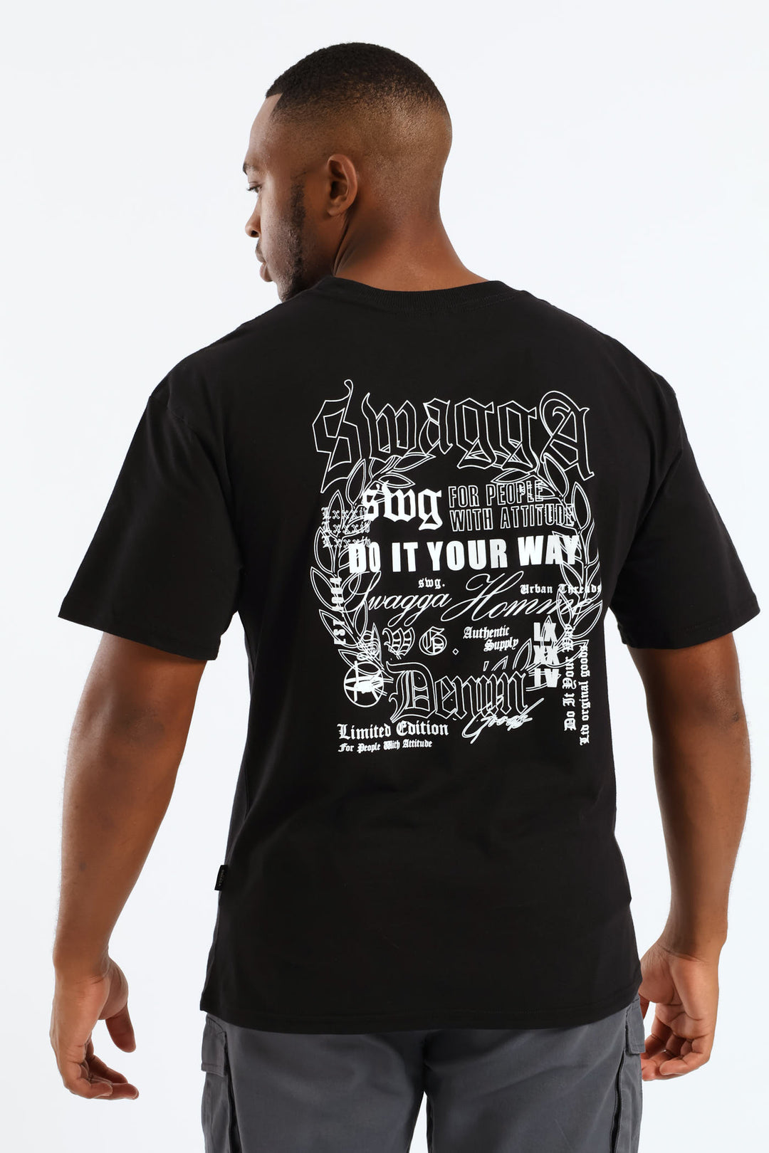 Short Sleeve Back Print Gothic Font Tee - Black