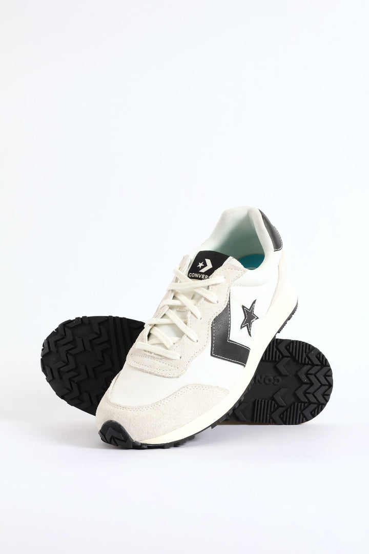 Omega Trainer - Off White