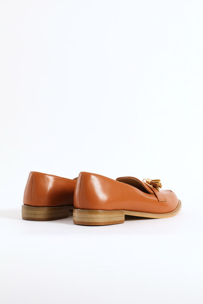 Metal Bar Tassle Patent Smart Loafer - Tan