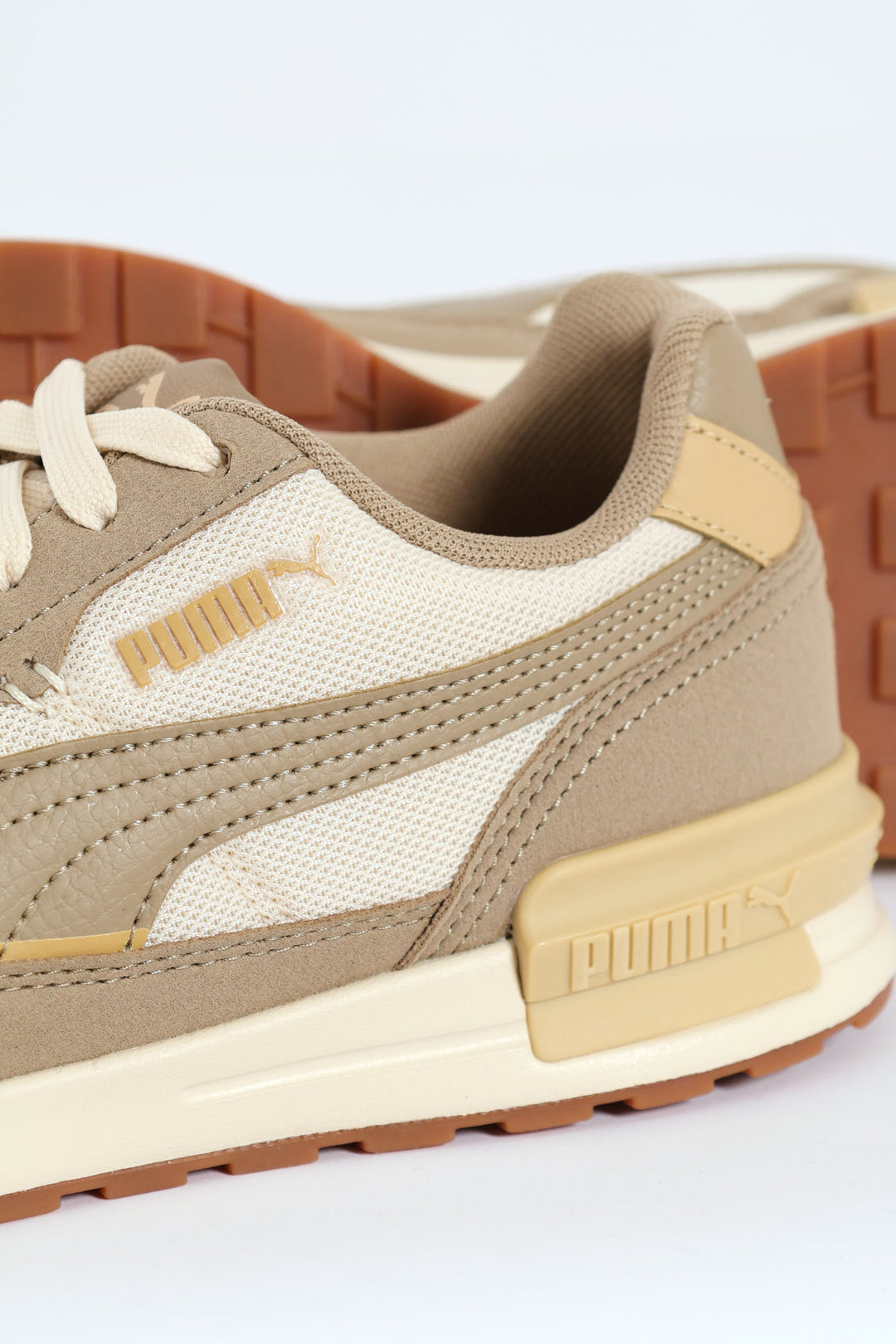 Graviton Clip Detail Lace Up Sneaker - Beige/White