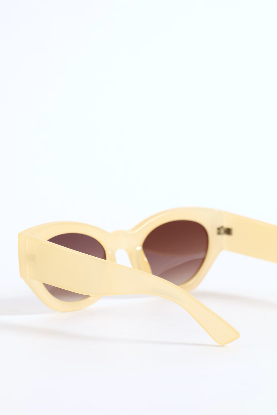 Narrow Oval Cateye Brown Gradient Lense Sunglasses - Light Yellow