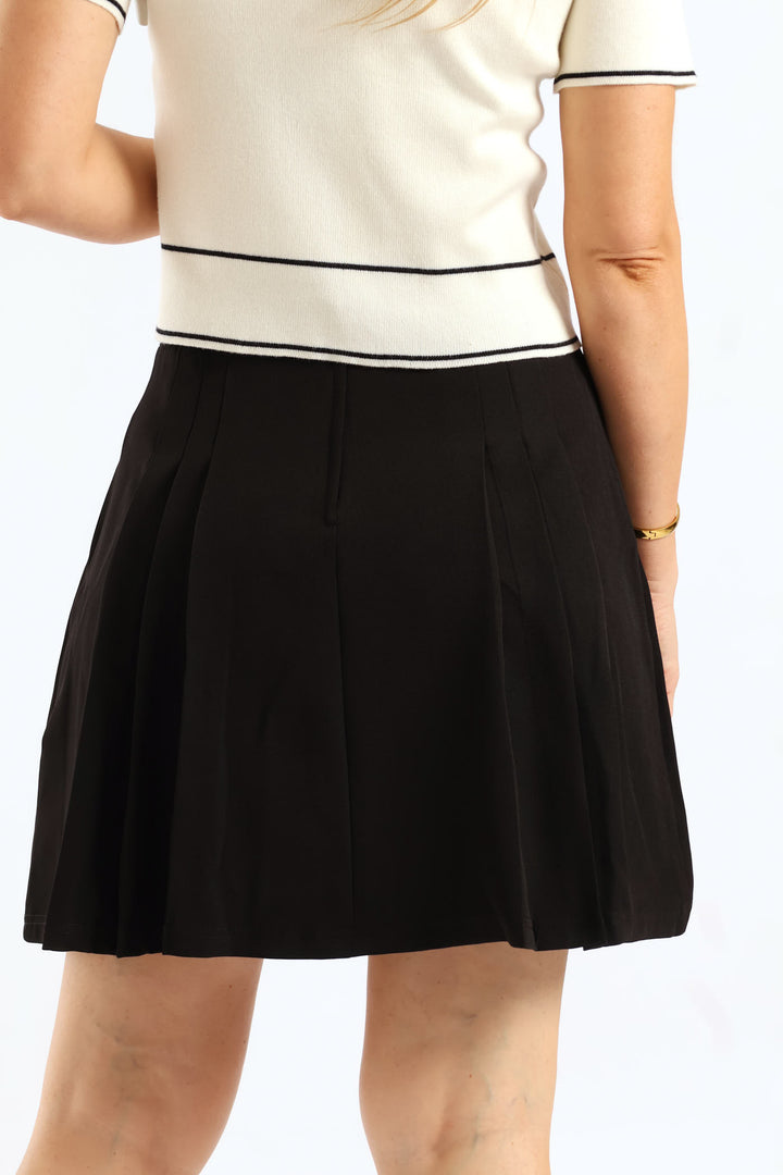 Box Pleated Skirt - Black
