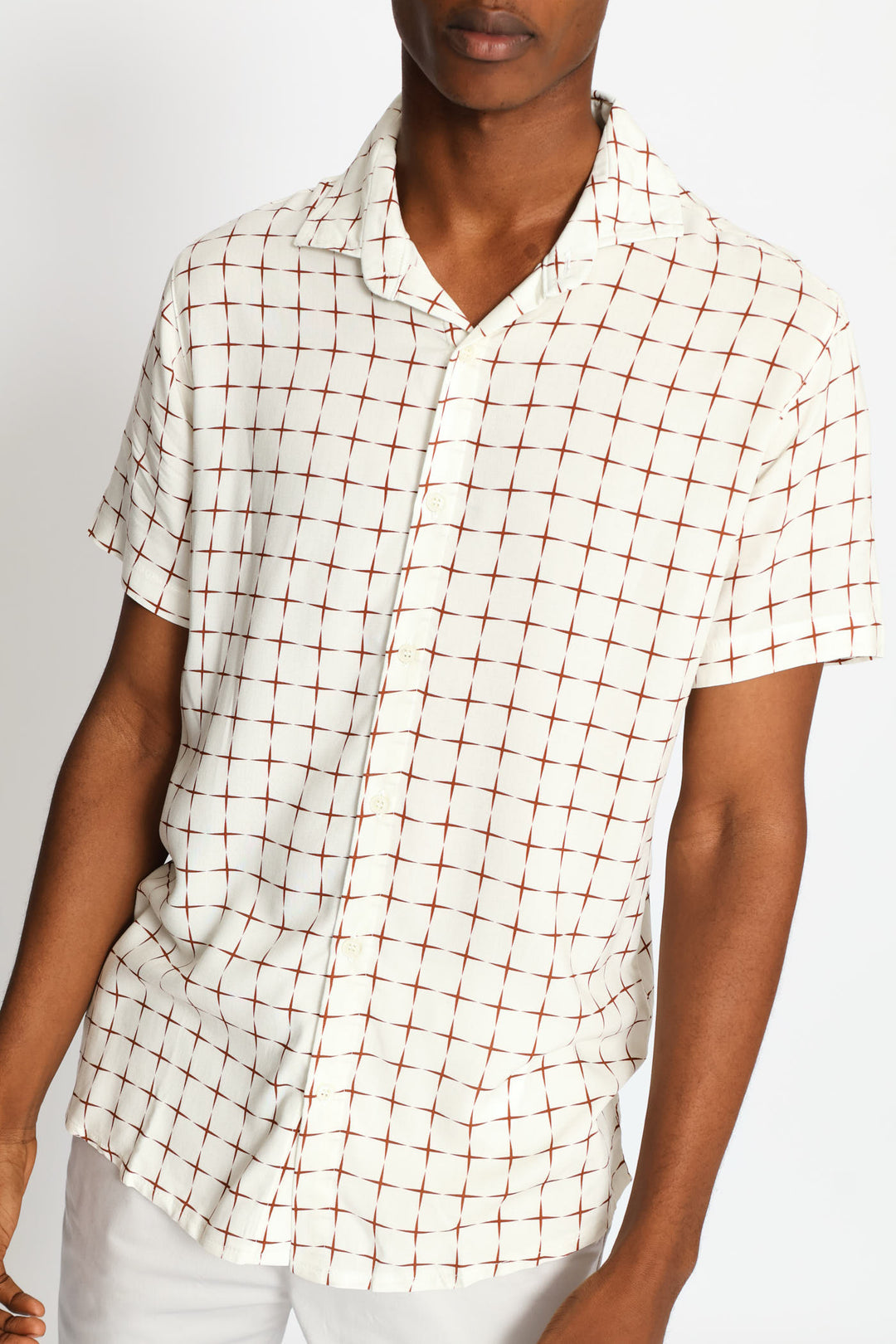 Short Sleeve Geometric Cross Viscose Shirt - Stone/Red