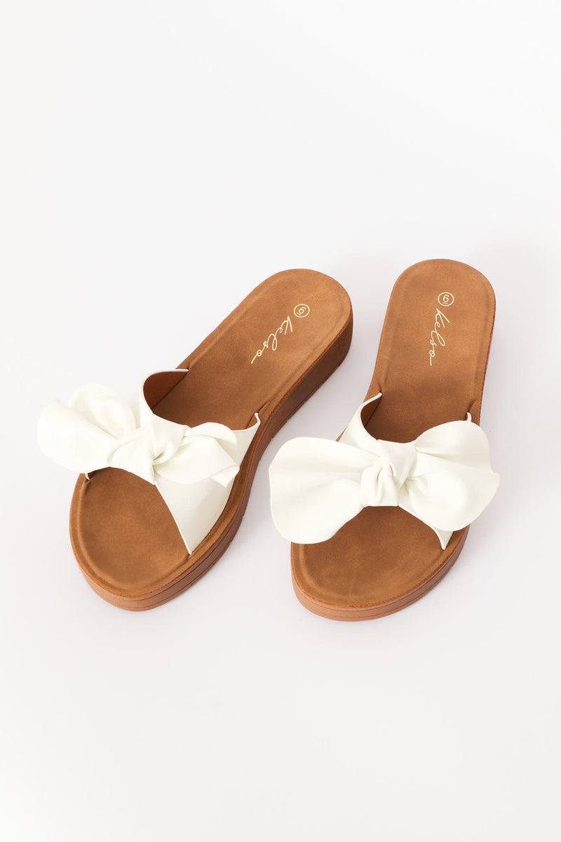 Comfort Sandal With Bow Detail - White