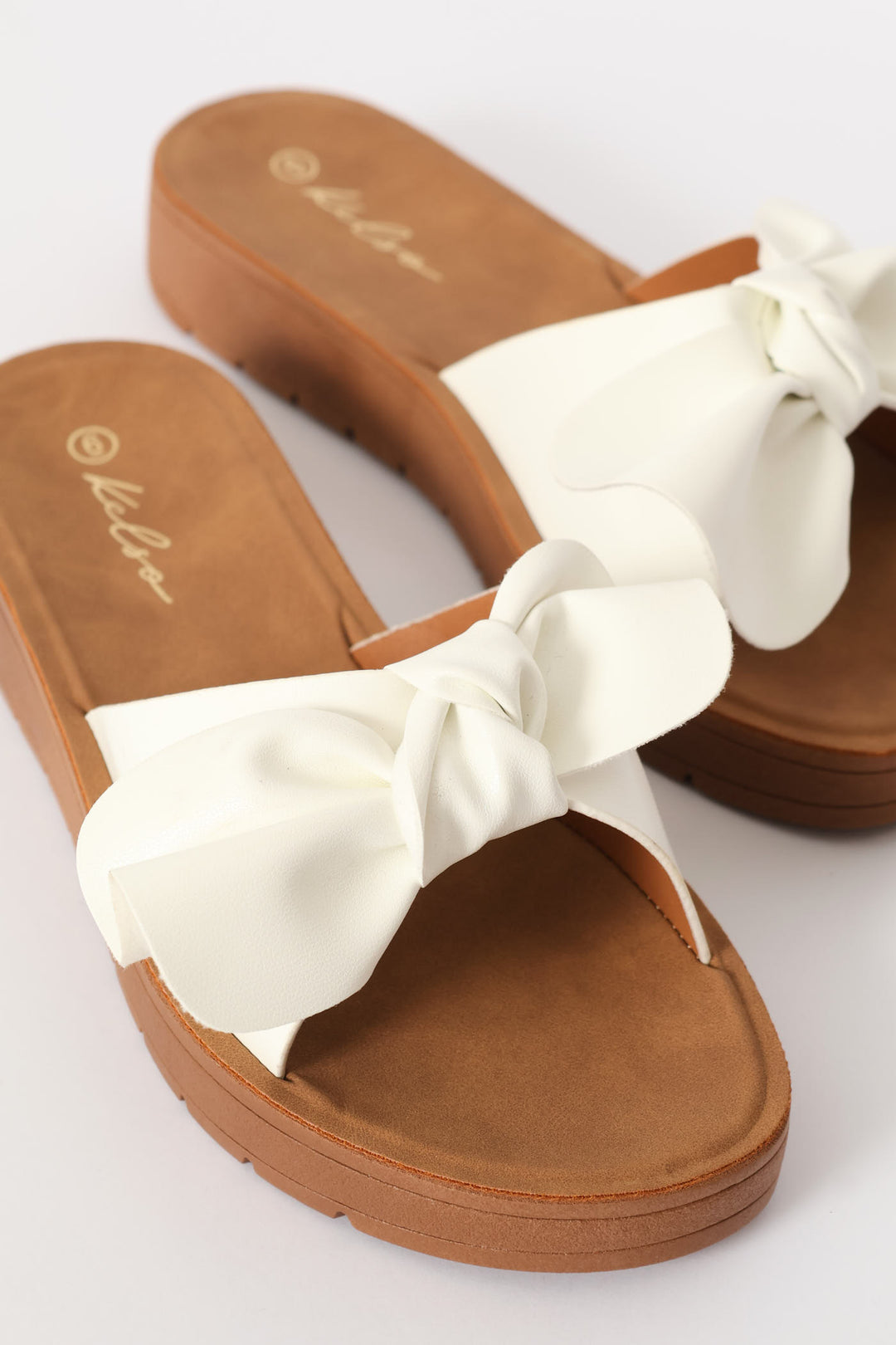 Comfort Sandal With Bow Detail - White
