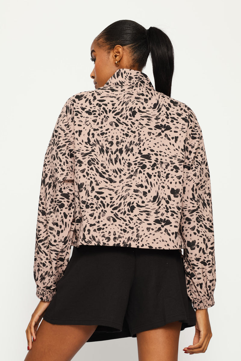 Essential Graphic Print Relaxed Woven Top - Sandstone
