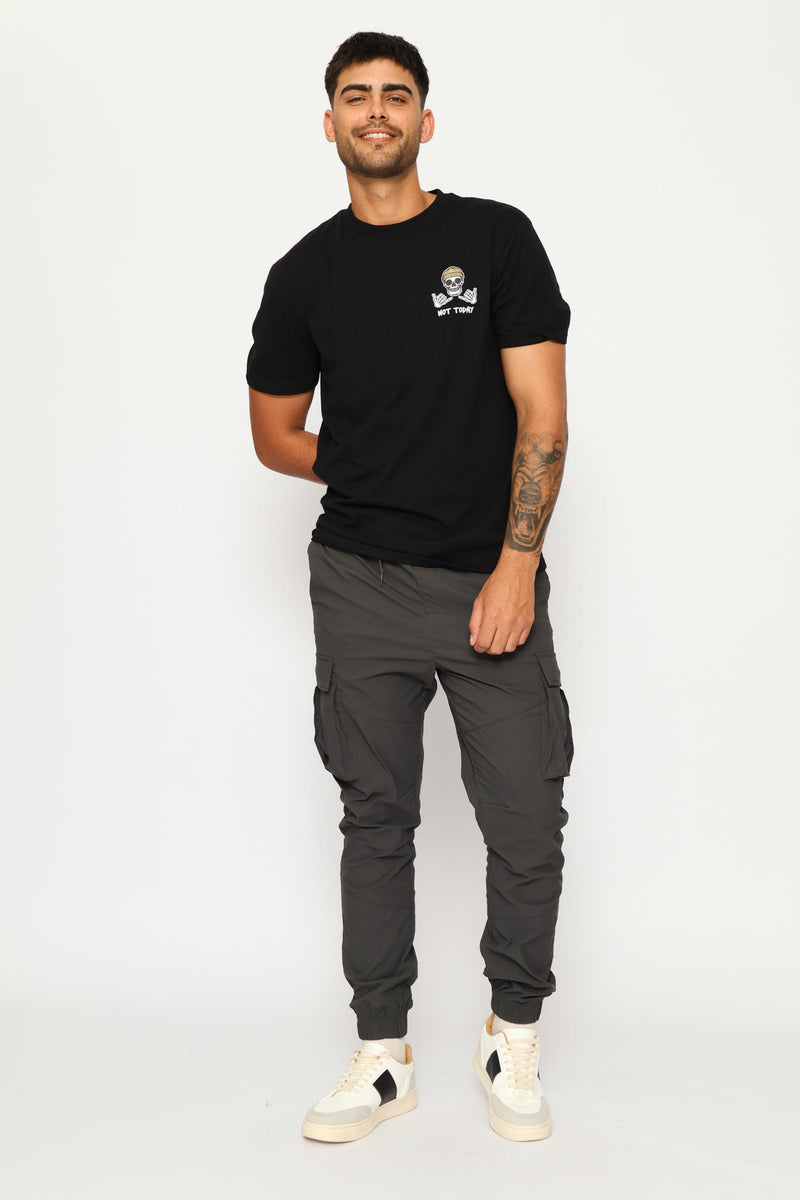 Skull Front Print Tee - Black