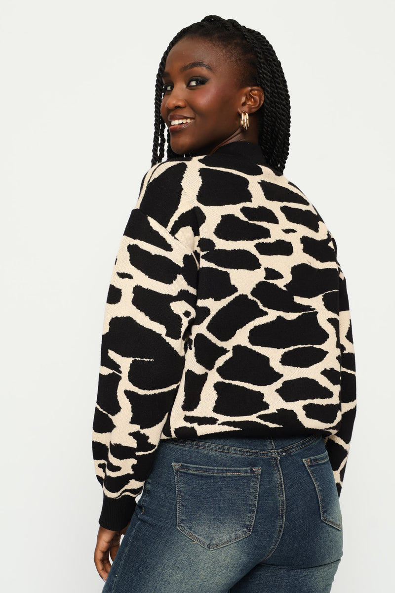 Abstract Monochrome Pullover - Black