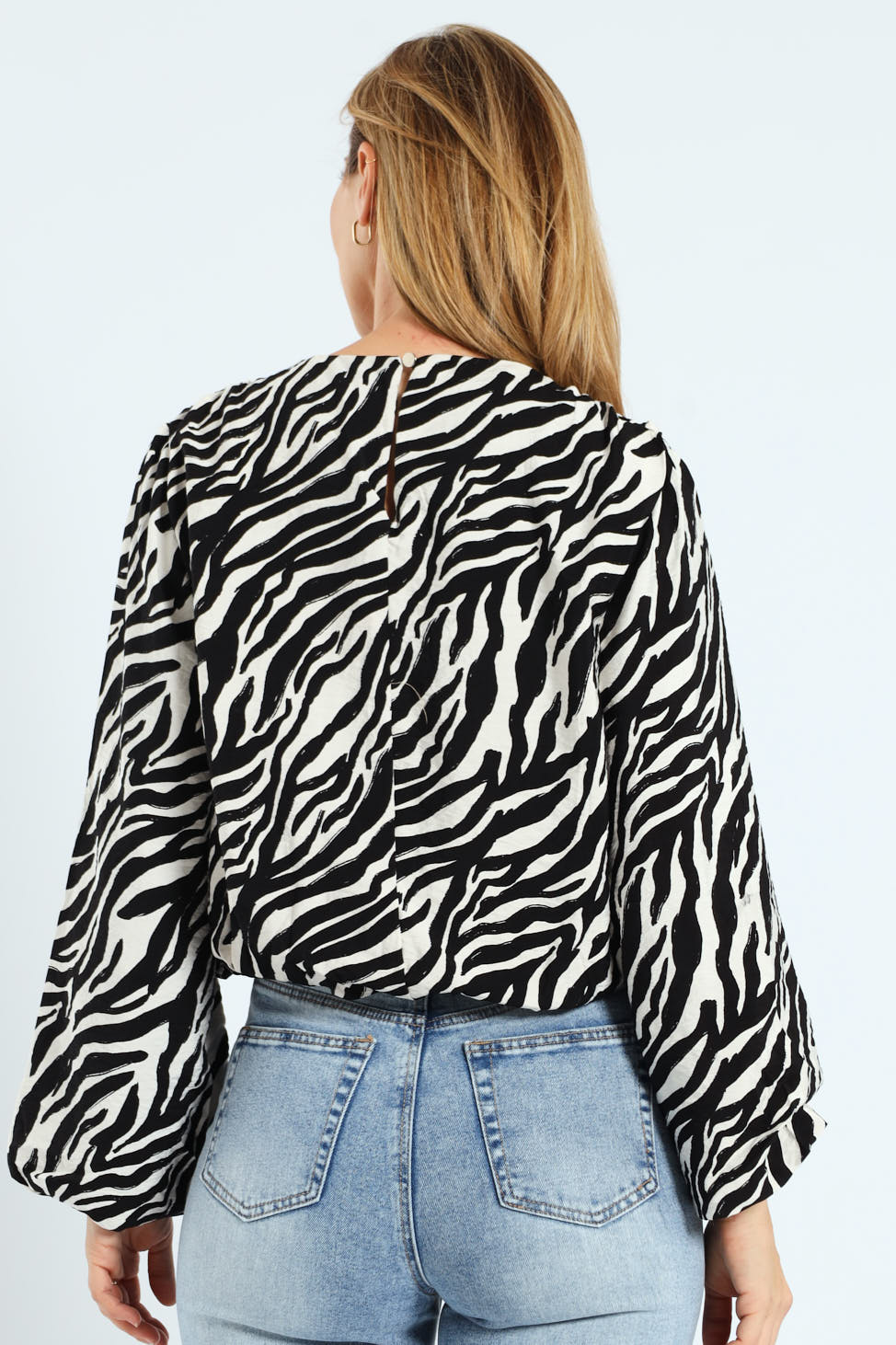 Zebra Puff Sleeve Bubble Hem Blouse - Cream/Black