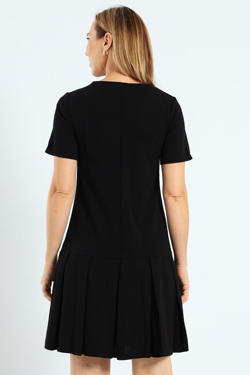 Box Pleated Hem Shift Dress - Black
