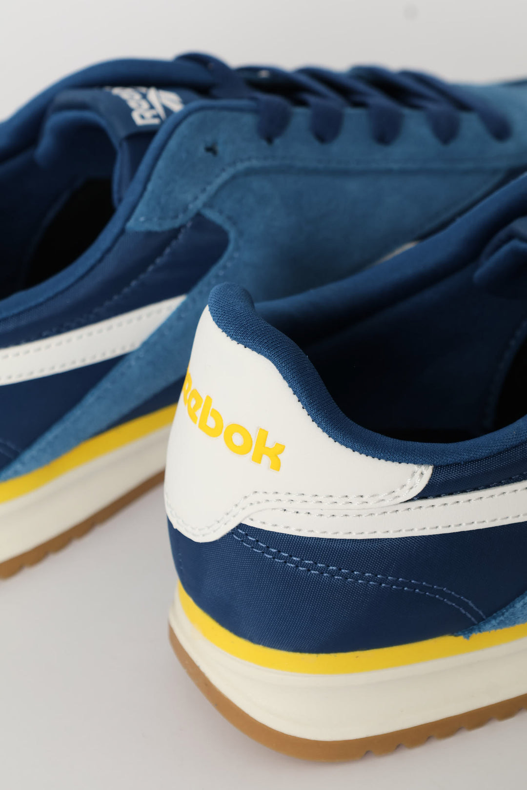 World 70 Retro Trainer - Navy