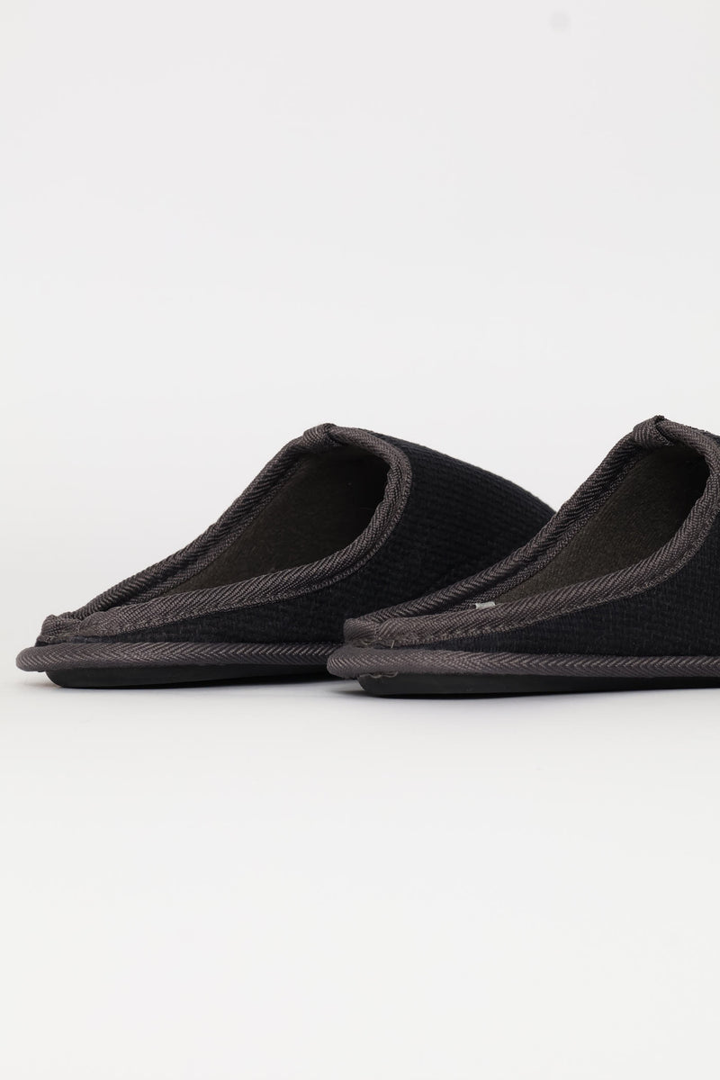 Diamond Embossed Check Footbed Slippers - Grey