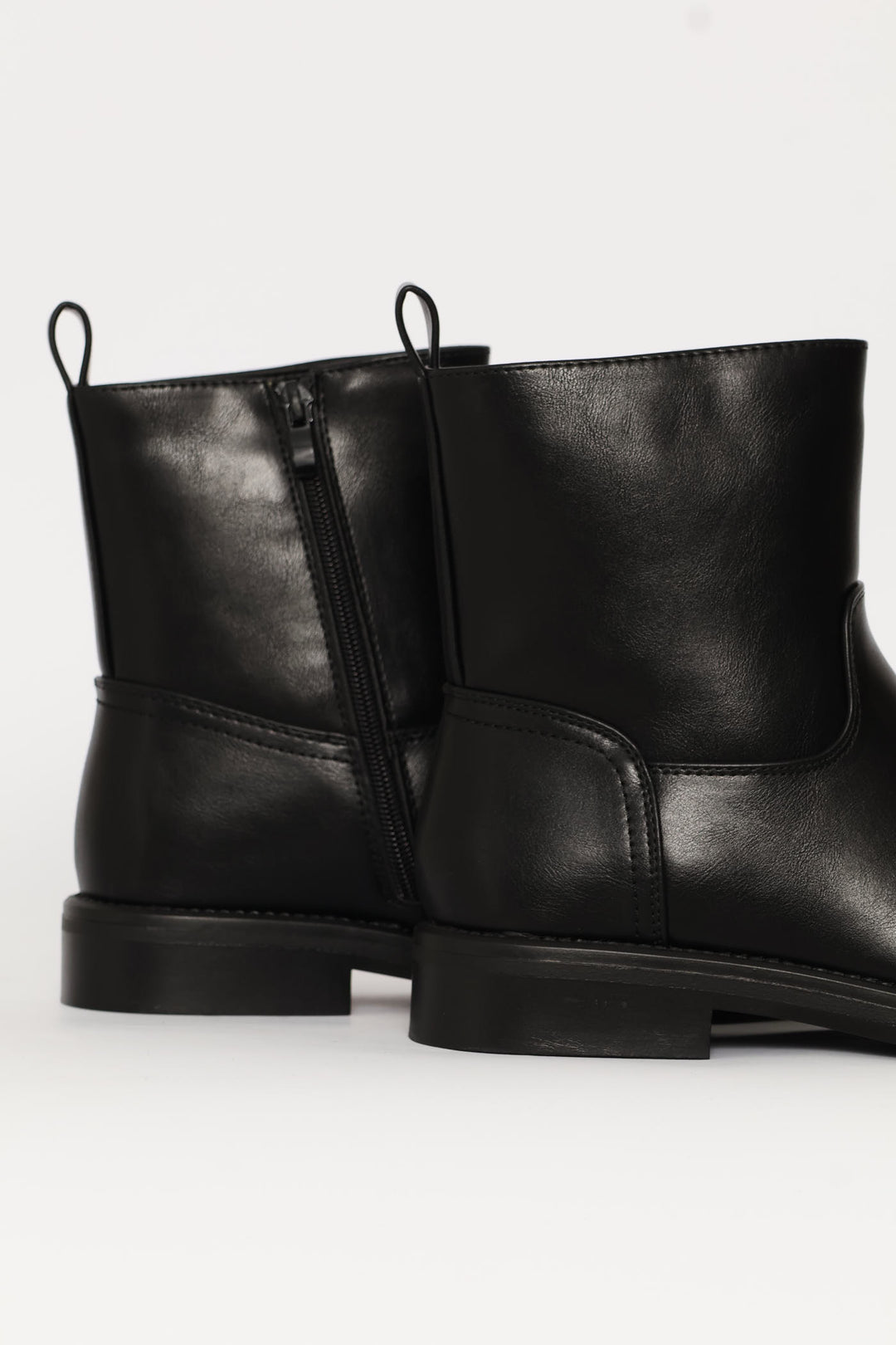 Round Toe Ankle Boot - Black