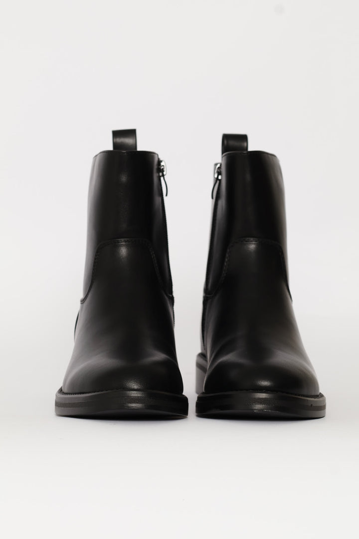 Round Toe Ankle Boot - Black