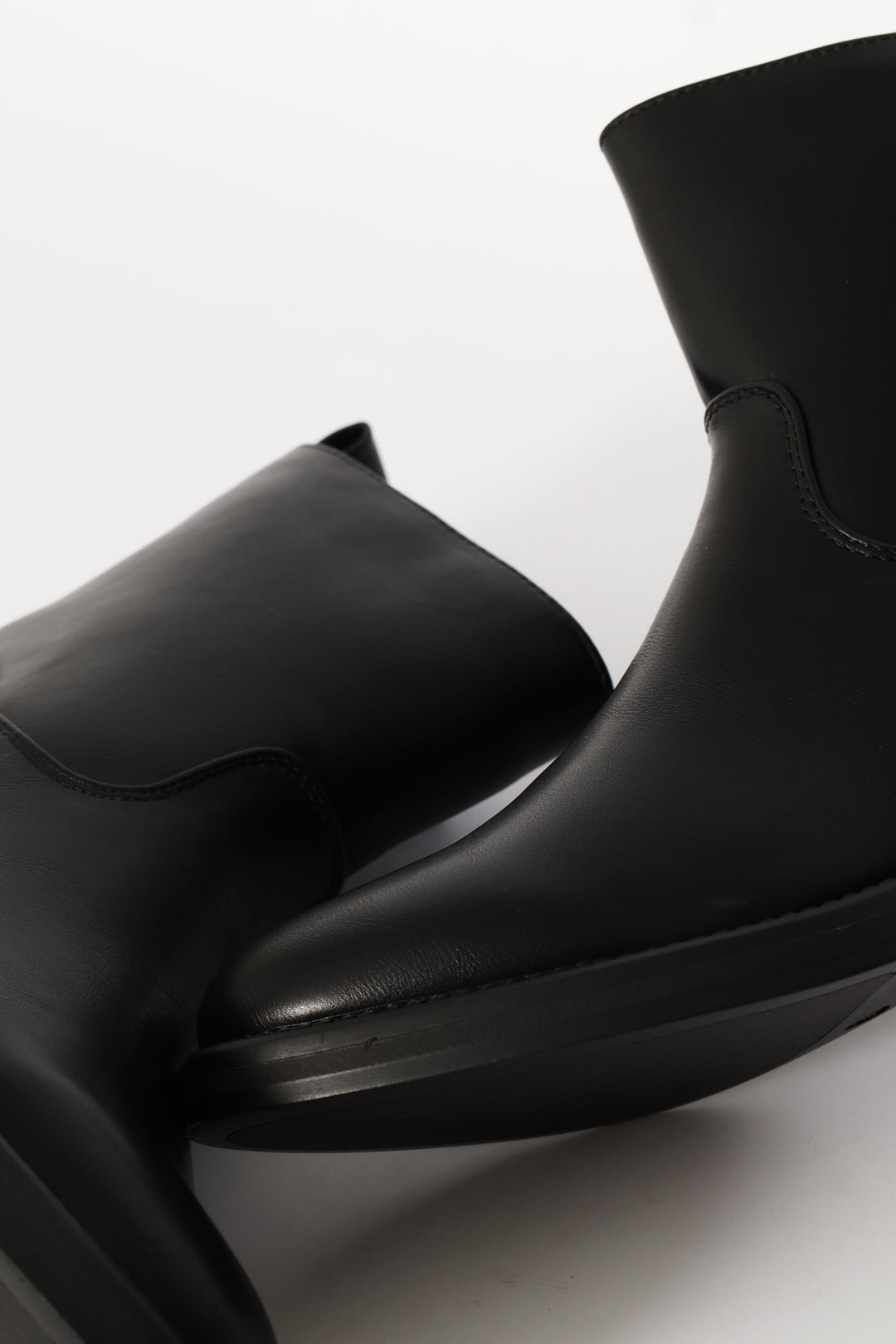 Round Toe Ankle Boot - Black