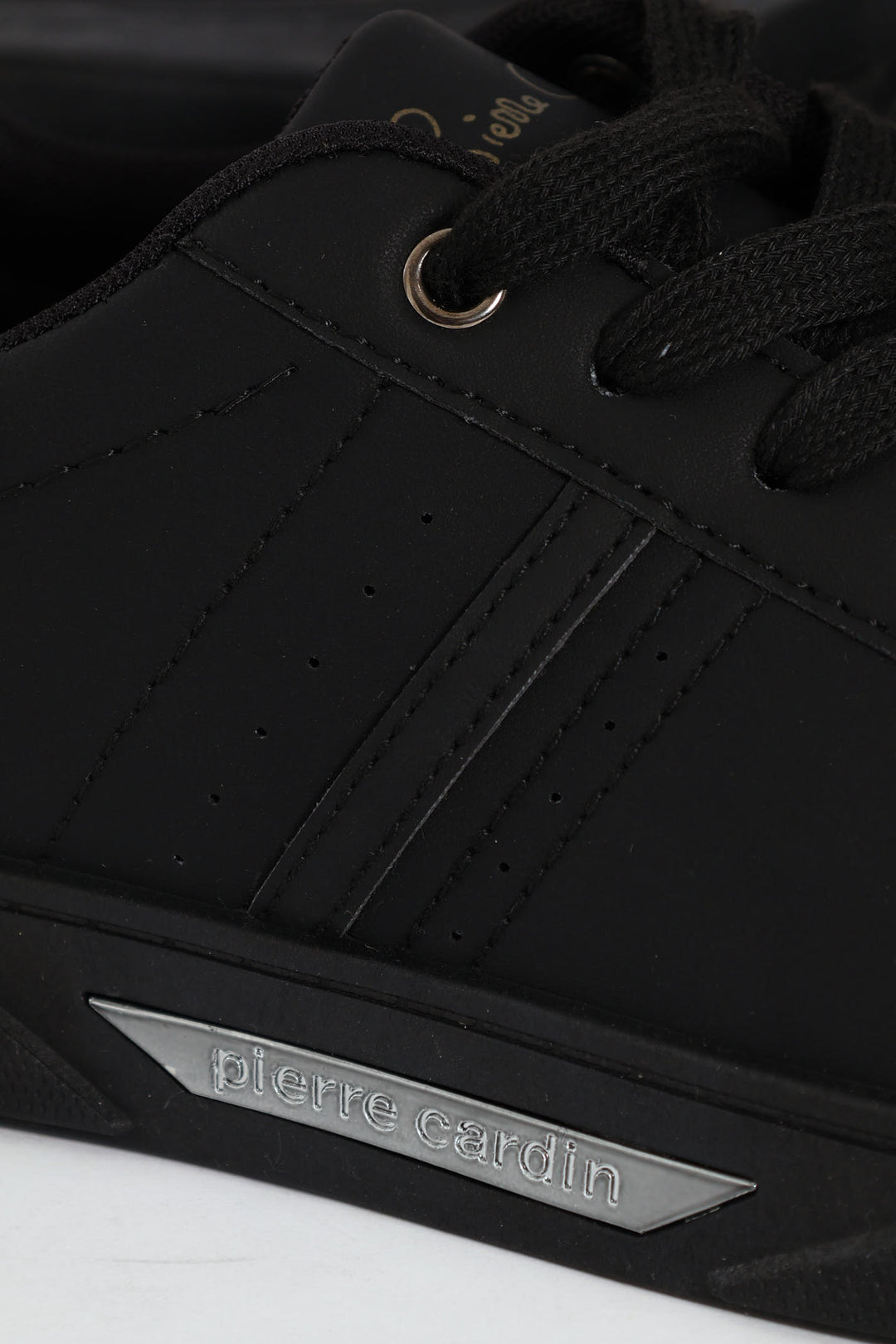 Lace Up Sneaker - Black