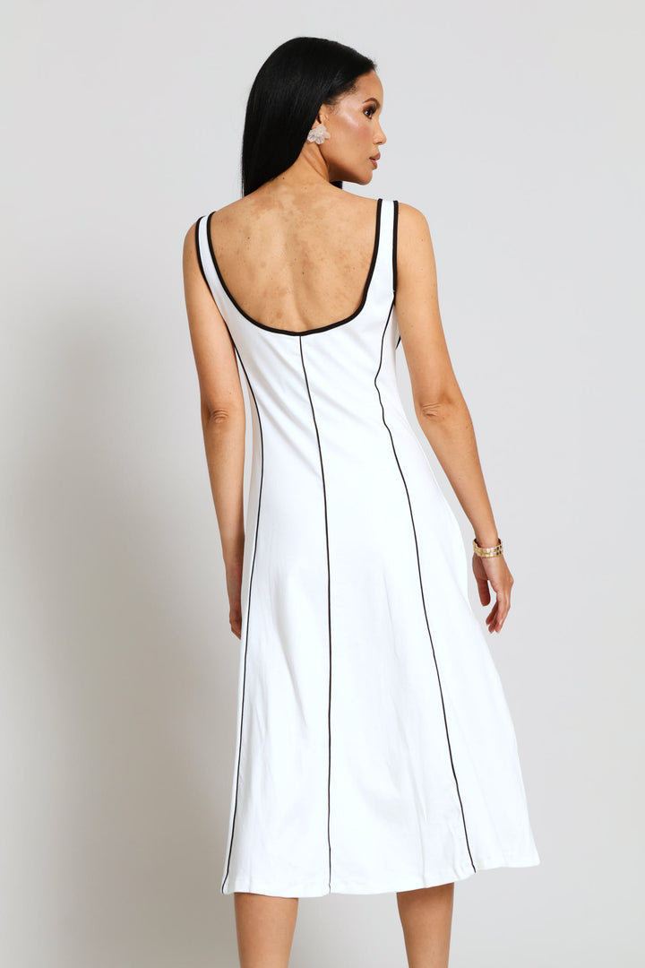 Panelled Fit & Flared Contrast Piping Knit Midi Dress - White/Black