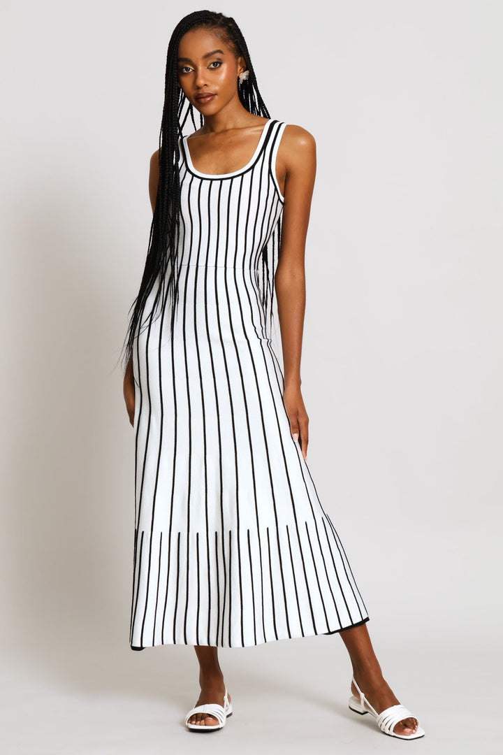 V-Neck Constrast Knitwear Midi Dress - White/Black