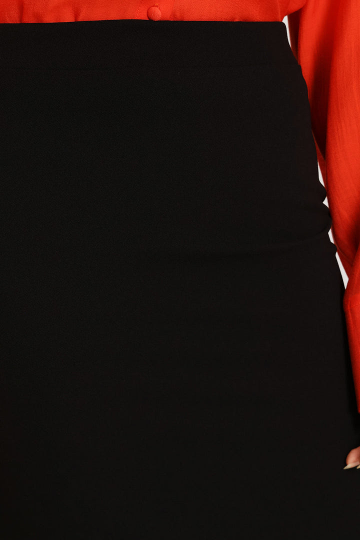 Basic Career Skirt - Black