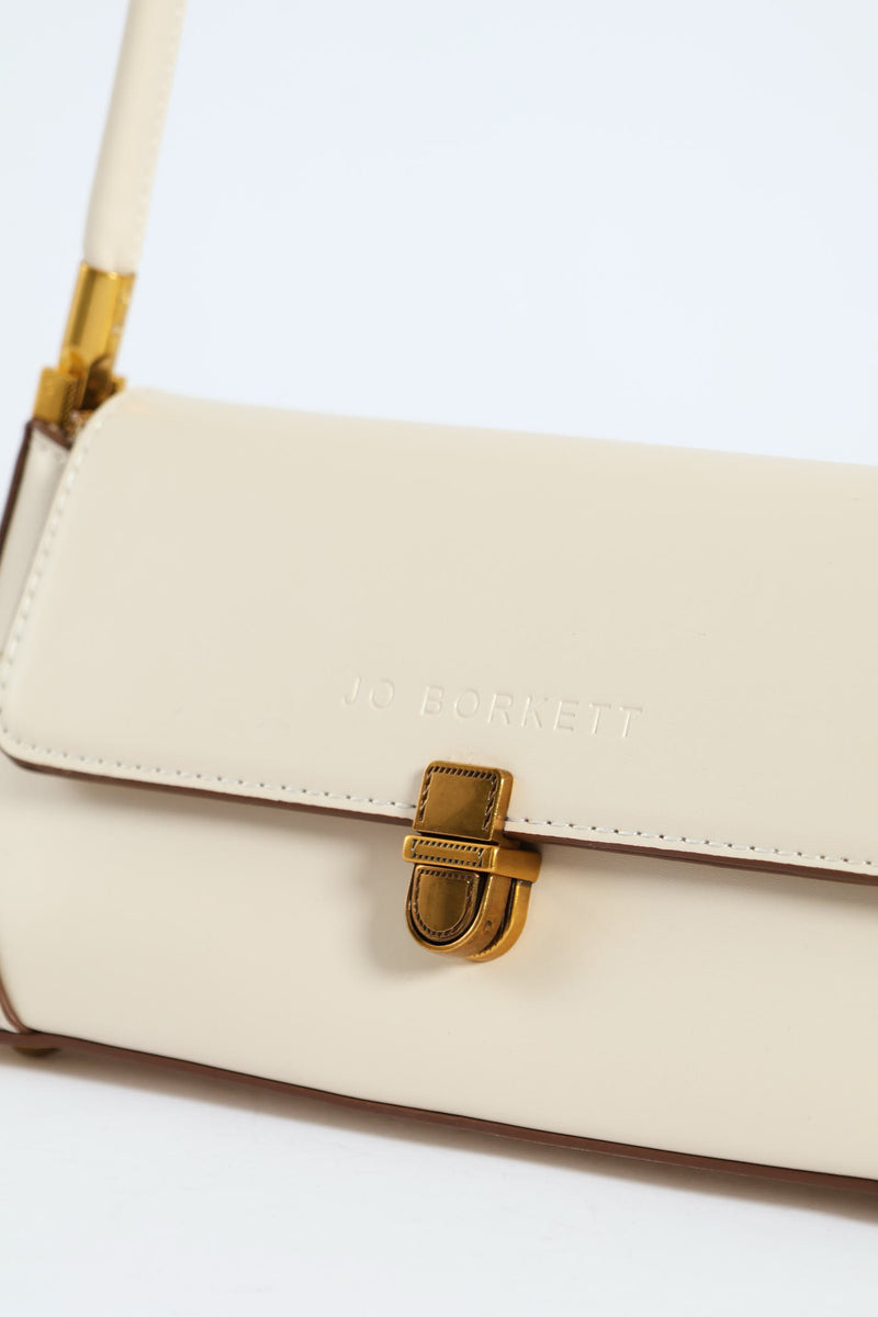 The Courtney - Cream