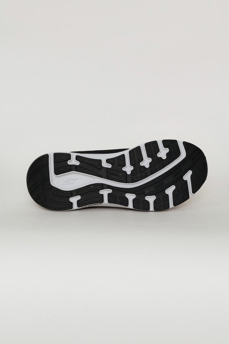 Go Run Consistent Sneaker - Black/Grey