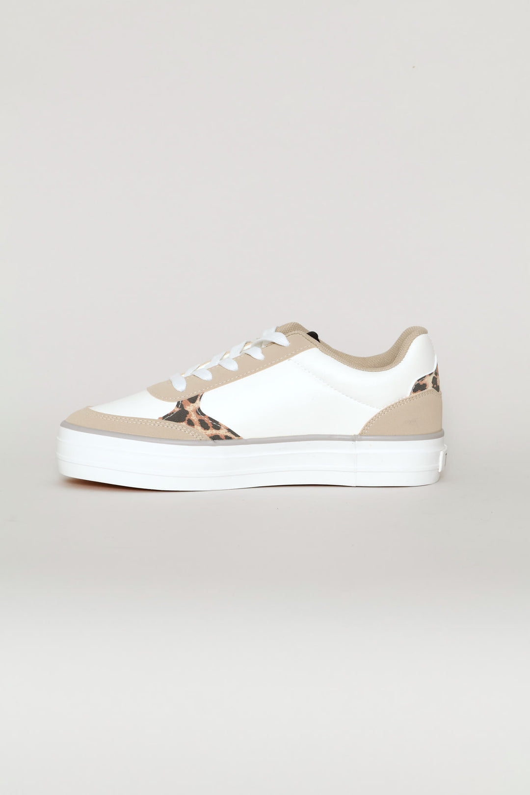 Sydney Sneaker - White/Beige