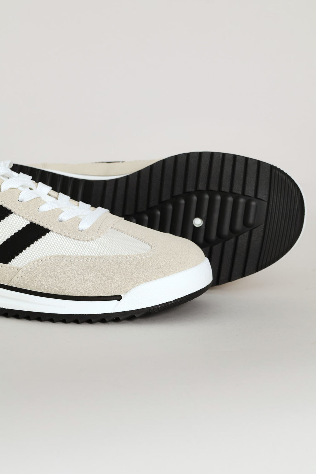 The Game Double Stripe Detail Sneaker - White