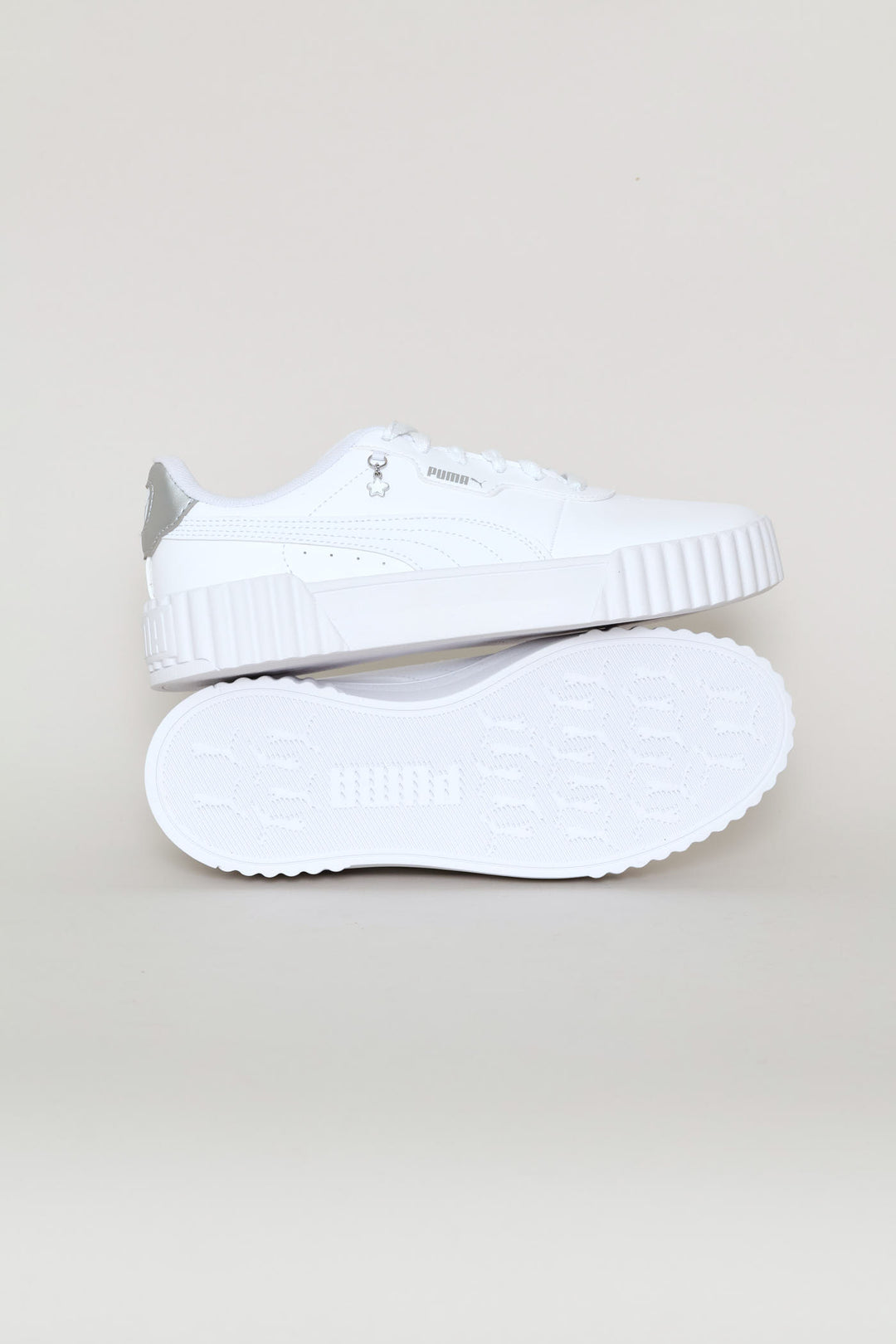 Girls Carina 3.0 Charm Sneaker - White