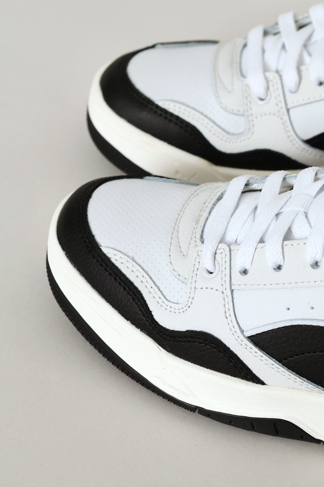 Rebound Retro Fashion Sneaker - Black